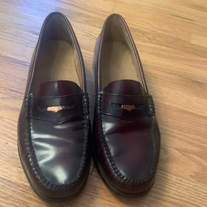 Like New Weejuns by Bass